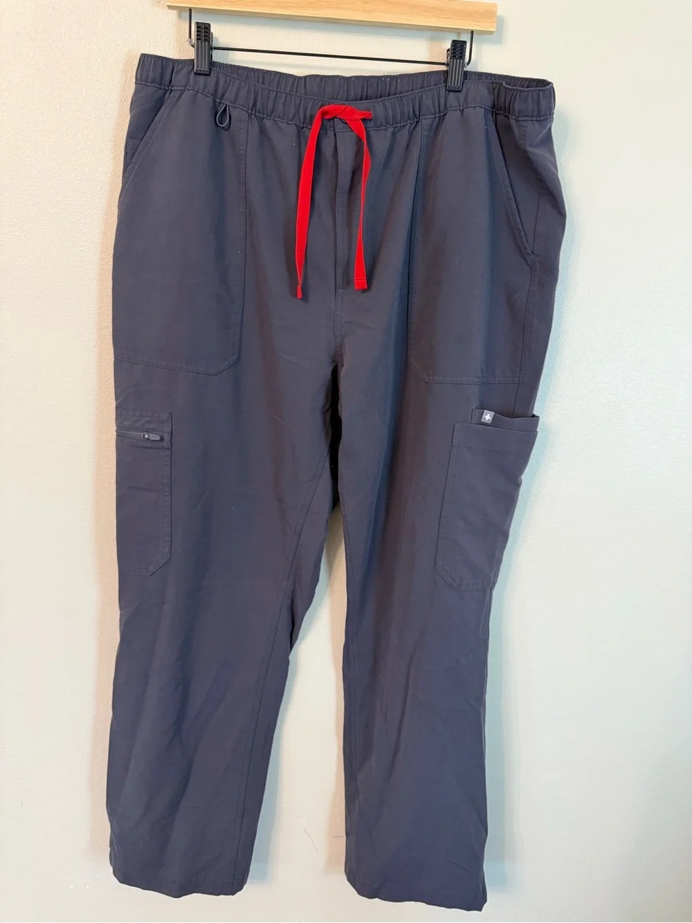 FIGS Cairo Cargo Scrub Pants XXL Charcoal Gray Red Drawstring Style 1000200R